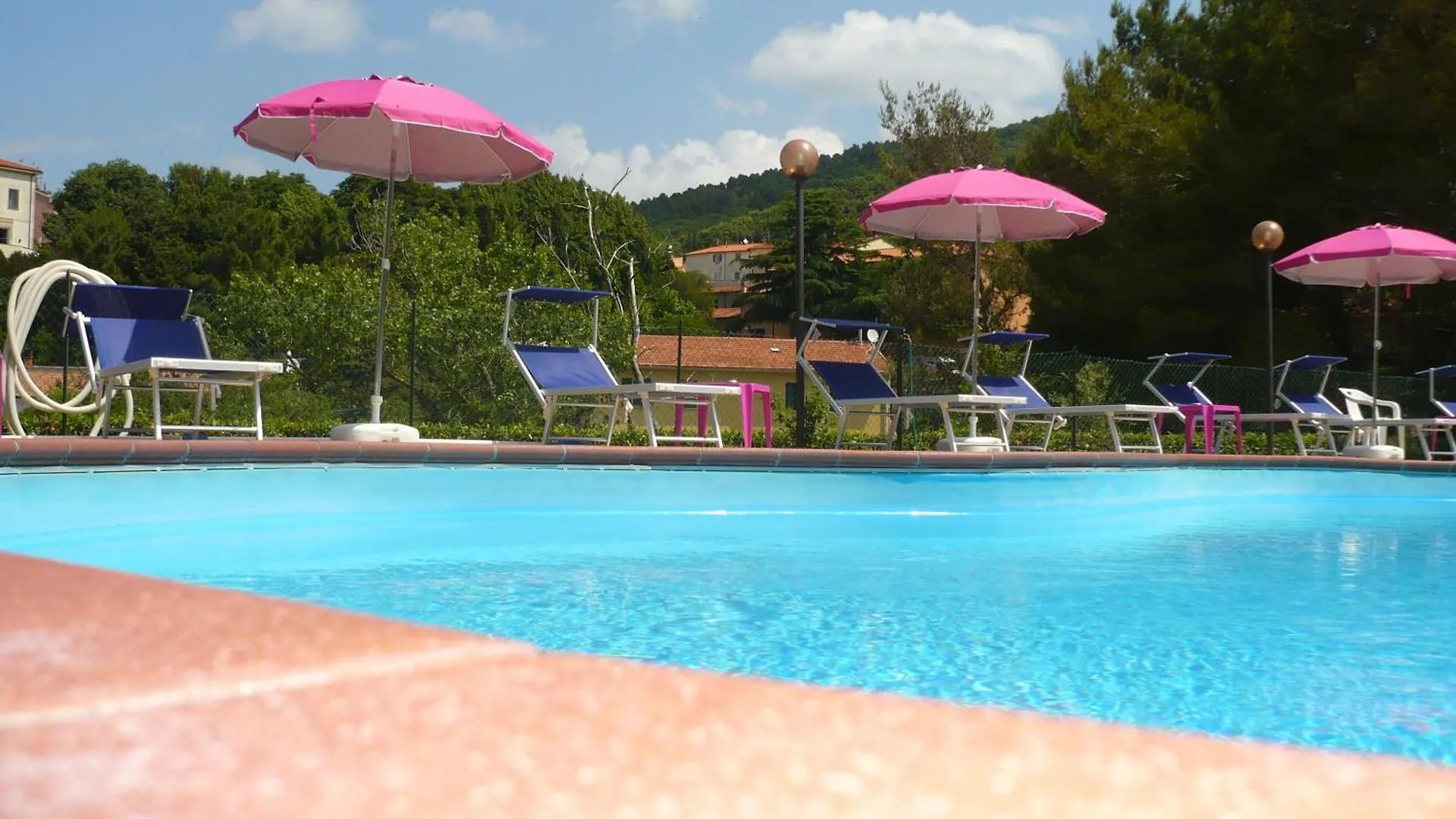 Hotel Il Poggetto Castellina Marittima 3*,  Italy
